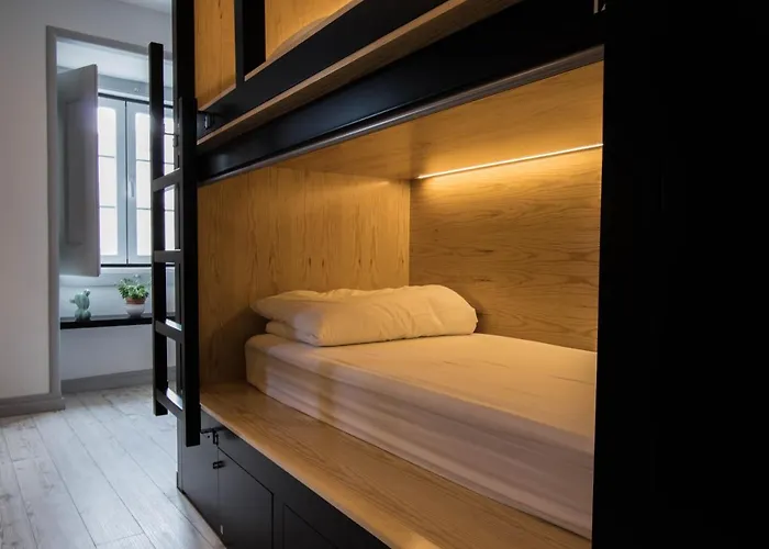 אכסניה Gig Capsule *