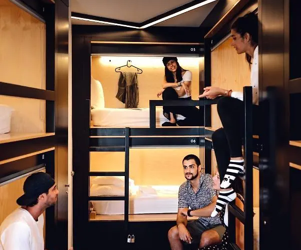 Gig Capsule אכסניה אריסרייה